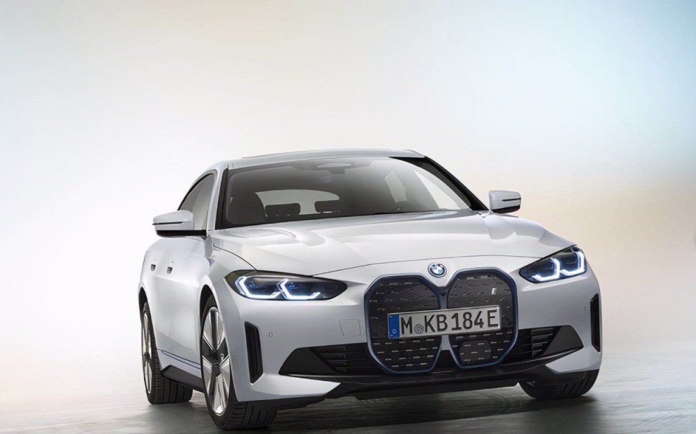 运动性最强的纯电轿车来了宝马i4正式发布破百仅要4秒