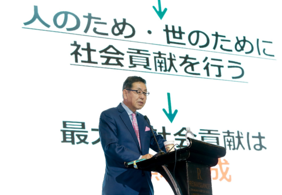 nitori创始人似鸟昭雄写过一本自传《没有一种运气是偶然》,他在书中