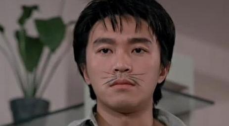 在《逃学威龙》里,周星驰的代号就9527,《唐伯虎点秋香》中,他饰演的