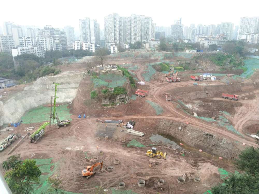 杨家坪铁马工具厂地块正在施工 早晚噪音大严重影响附近居民休息 腾讯新闻