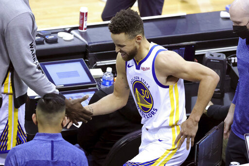NBA直播：库里受伤，格林三双送火箭18连败！
