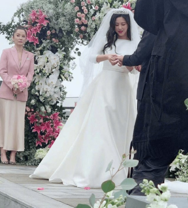 36岁朱珠结婚现场曝光婚礼现场简单温馨