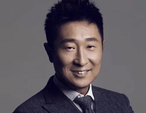 国家一级演员林永健,婚后和妻子低调16年,如今49岁生活幸福_腾讯新闻