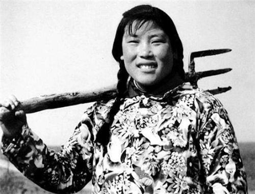 43年前,女孩捡到158克大钻石上交国家后,要了一个特殊"奖励"