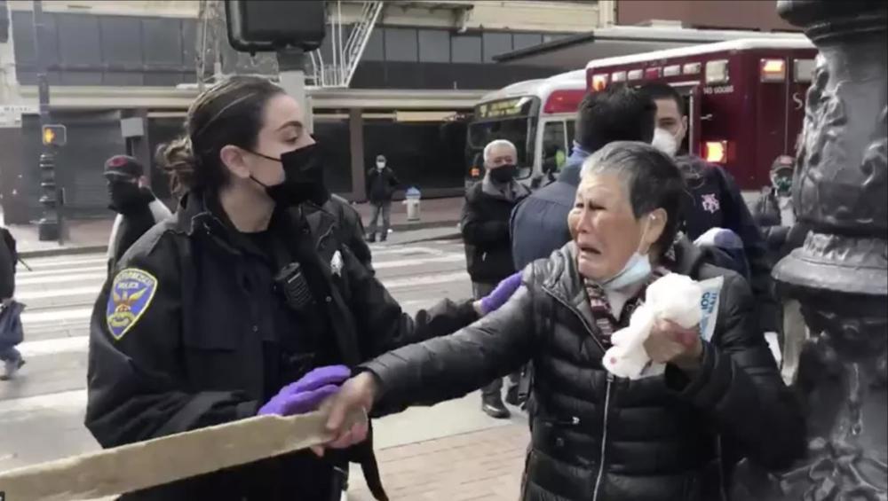 记者 赵觉珵 林小艺】在美国生活了26年的谢萧珍老人,17日早上和往常