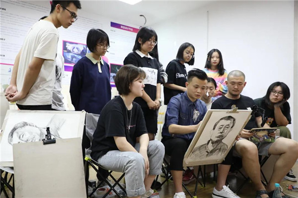 哪家畫室比較好_鄭州畫室比較靠譜的有嗎_比較出名的畫室