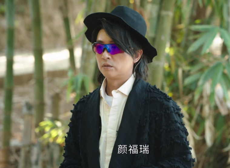 而除了导演李木戈,就连副导演的老婆和儿子亲自上阵当群演,大家意不