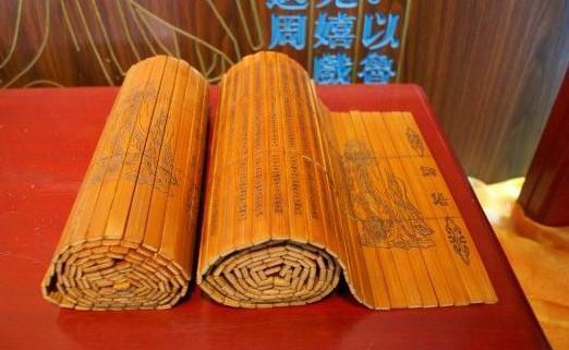 垃圾堆发现2000年前竹简无人愿清理专家竹简用途让人吐了