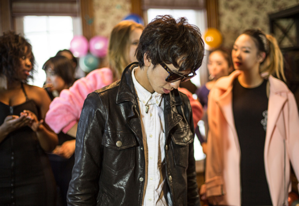 专访庞麦郎经纪人网贷把我们都逼疯了