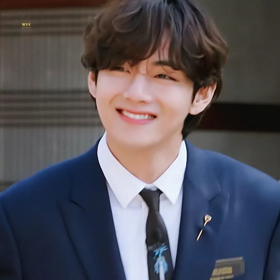 天真无公害,金泰亨宝宝的笑容真的能传染给身边的人!_腾讯新闻