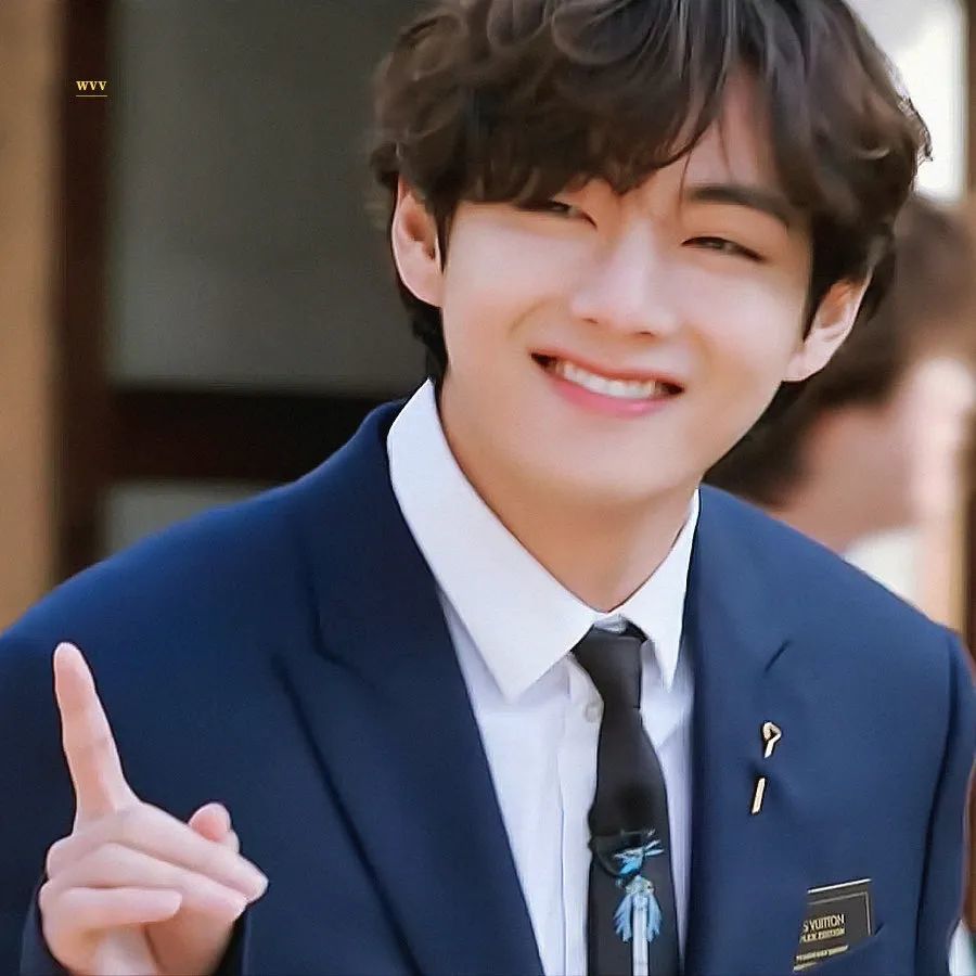 天真无公害,金泰亨宝宝的笑容真的能传染给身边的人!_腾讯新闻