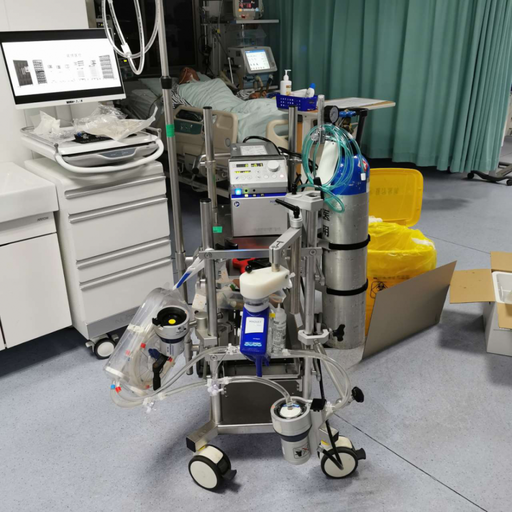 命悬一线这家医院上下联动运用ecmo技术成功救治患者