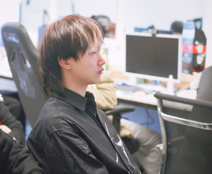 qg老板带ag节奏菲菲月光寒夜集体发声管好你自己