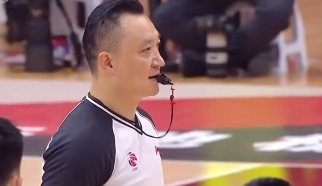 标准不一常林被吹违体罗汉琛绊倒吉布森闫军却给普通犯规