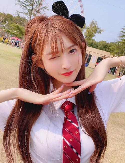 王羽杉谈榜一大哥,刷了100万只是见个面?网友直呼不敢信_腾讯新闻