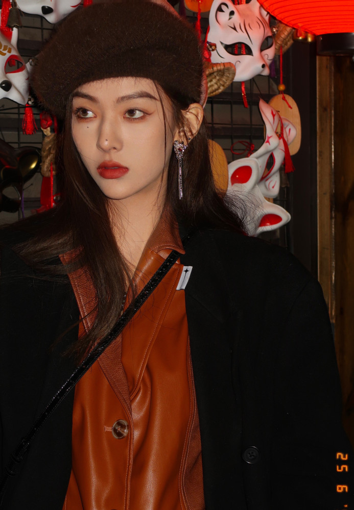 吴宣仪与王琳凯看电影被偶遇却被质疑在炒作不如小鬼新歌mv女主漂亮