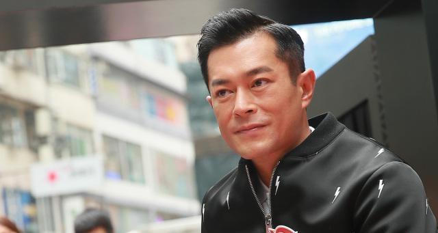 再获新身份!沉寂一年,影坛劳模古天乐2021年11部新作即将登场