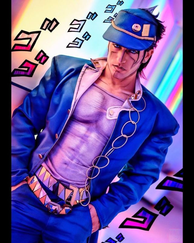 承太郎的帅气也是大家都有目共睹的,他使出白金之星"欧拉"敌人的画面