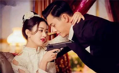 明星壁咚哪家强:鹿晗的壁咚好辣眼睛,邓超与张天爱的壁咚满满都是搞笑