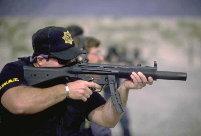 韩国直男的mp5sd韩国k7冲锋枪