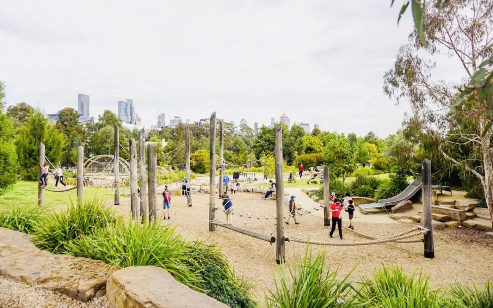 快速地发展坡度等高线敷地规划设计(a grading plan),让拆除的旧建筑