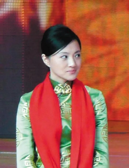 "小品公主"金玉婷:曾5次登春晚,爆红后绯闻缠身,如今怎样了_腾讯新闻