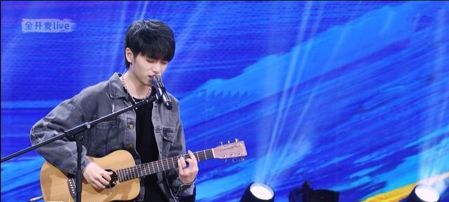 Wei Hongyu and Xu Ziwei have fantastic vocal skills, earning them the "A Grade" from the mentors