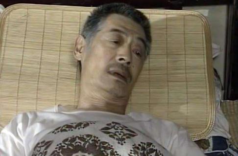 《儿女情长》奇梦石,73岁"躺"赢金鹰奖,曾银屏消失22年?_腾讯新闻