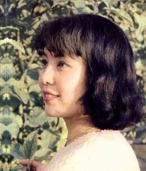 《生活的颤音》"徐姗姗"冷眉一生5部剧,事业巅峰息影嫁老外?