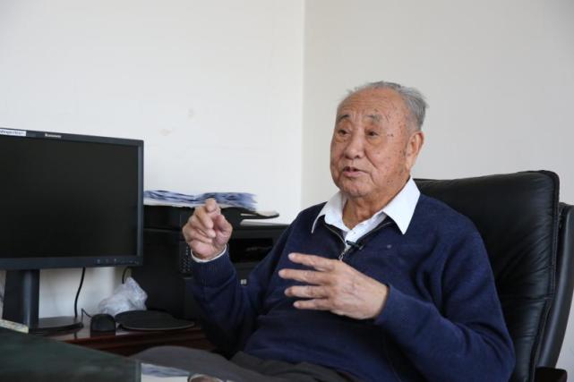 大庆油田勘探开发研究院原总工程师袁庆峰.郑朕 摄