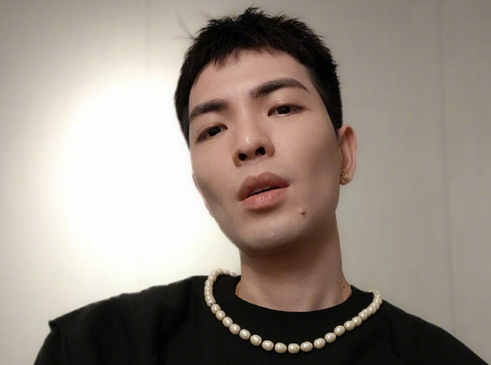 《百变大咖秀》刘维模仿萧敬腾,结果长沙下大雨,真不能轻易模仿