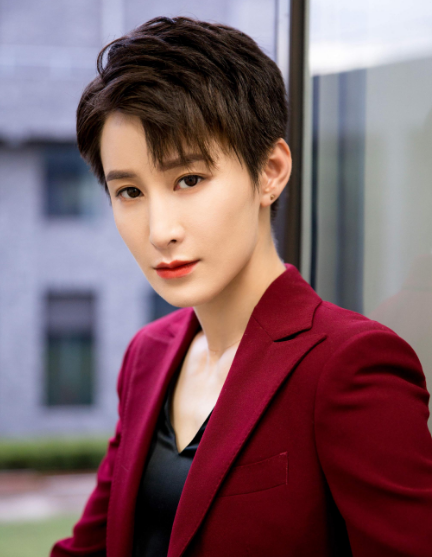 曾为拍戏停经十个月,如今34岁逆袭成一线|释小龙|赵丽颖|蒋璐霞