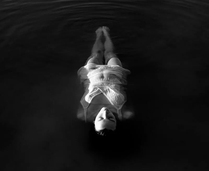 濒死体验与意识之争