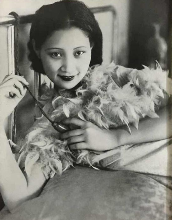 民国女影星徐来01标准美人的婚变1935年,对她来说是个非常糟糕的