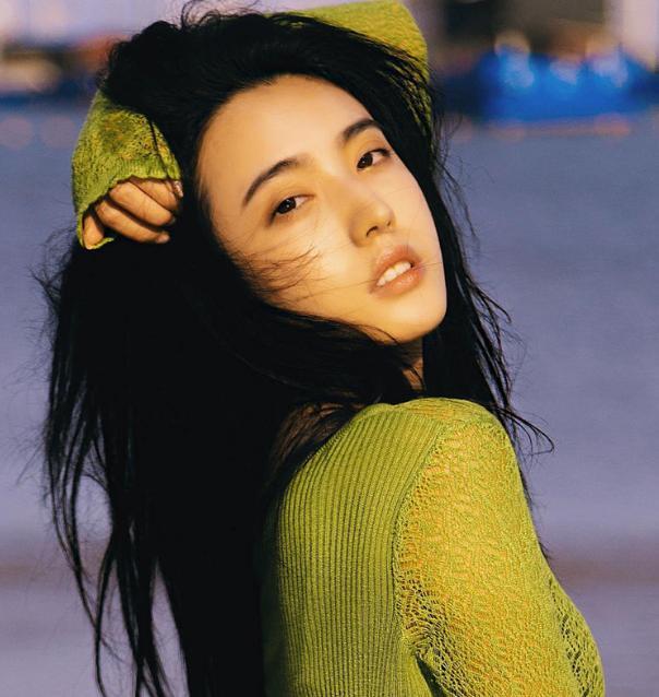 90后新晋演员王美琪,脸美身材更是好,3个动作,get同款身材