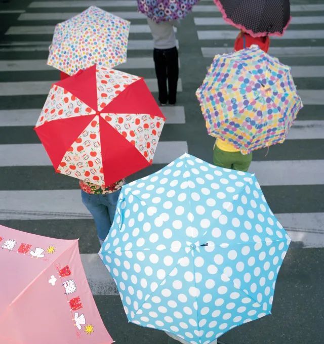 兒童畫創意雨傘主題線描手工畫讓雨天也能擁有好心情