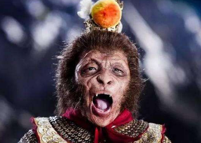 亲妈都嫌他丑,13岁却被周星驰看中意外走红,如今20岁外貌大变样