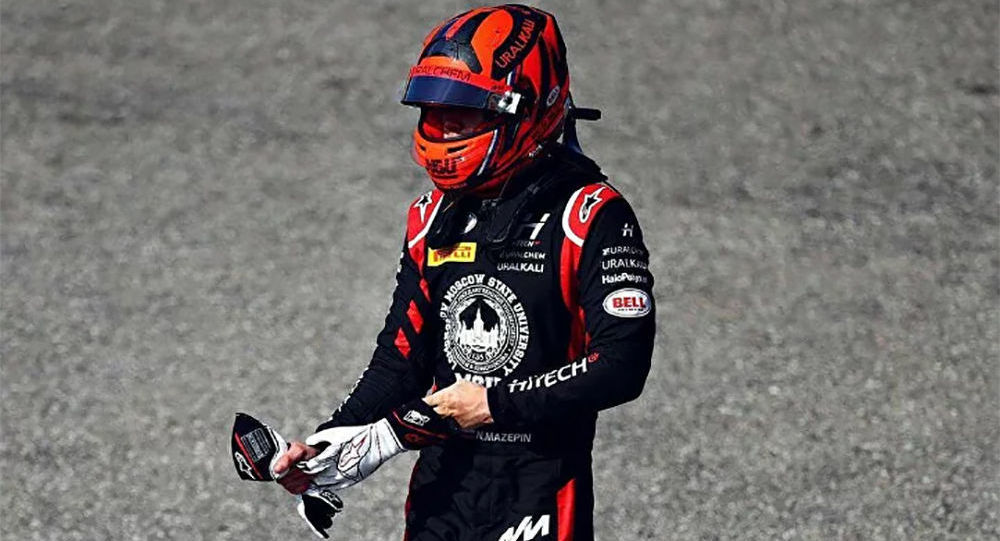 哈斯车队展示马泽平f1新赛季头盔颜色没俄国旗图像