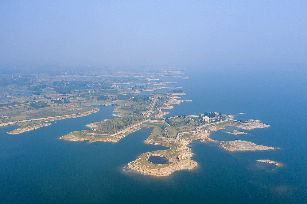 (2)南召-鸭河水库(南都湖)丹江水库,主要位于河南南阳淅川县和湖北