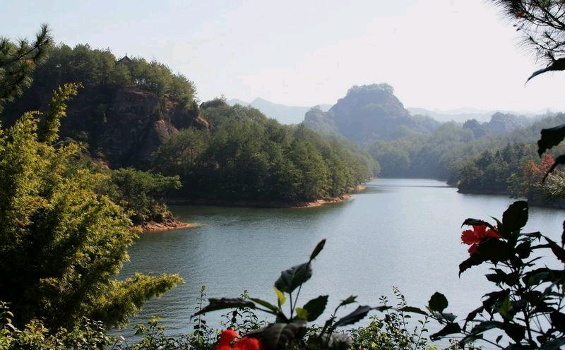 赵庄水库位于河南南阳桐柏县境内,位于桃花河上,建于1979年.