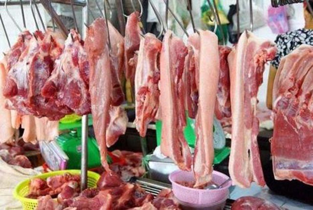 跌定了 10元猪肉要来 市场出现3大征兆 商贩叫苦 看官方咋说 腾讯新闻