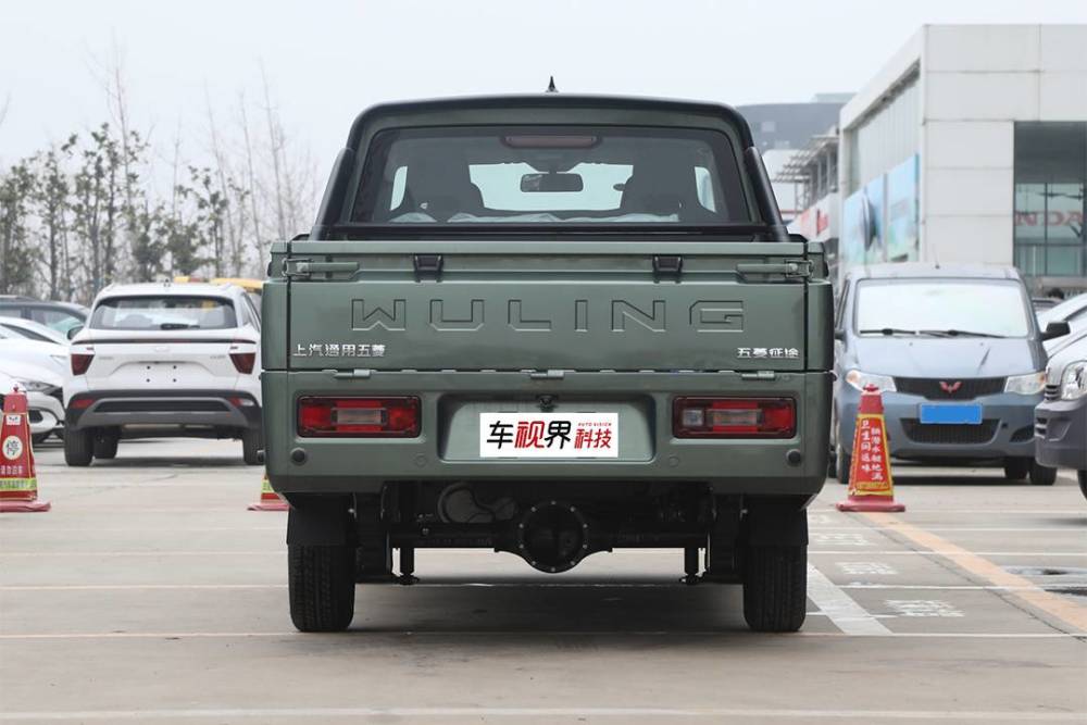 上汽通用五菱青春型皮卡五菱征途上市售588万元起