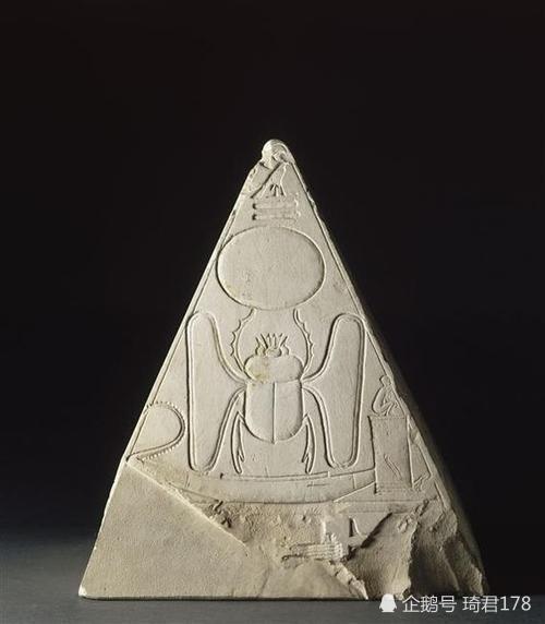 奔奔石是古埃及金字塔顶端的一块石头,赫利奥波利斯神话中,这是接收