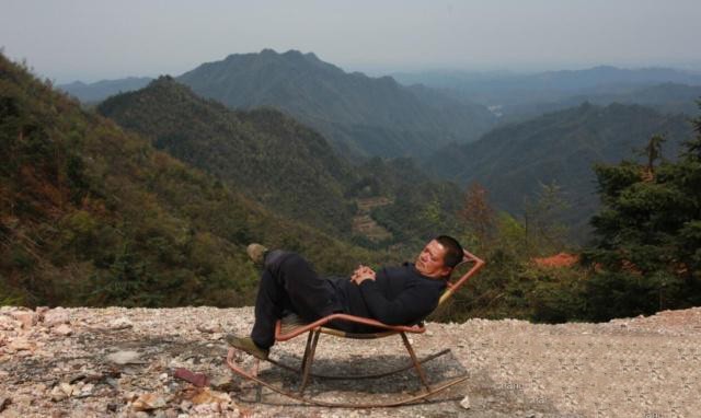 这个人是谁?他就是 常德李子英.