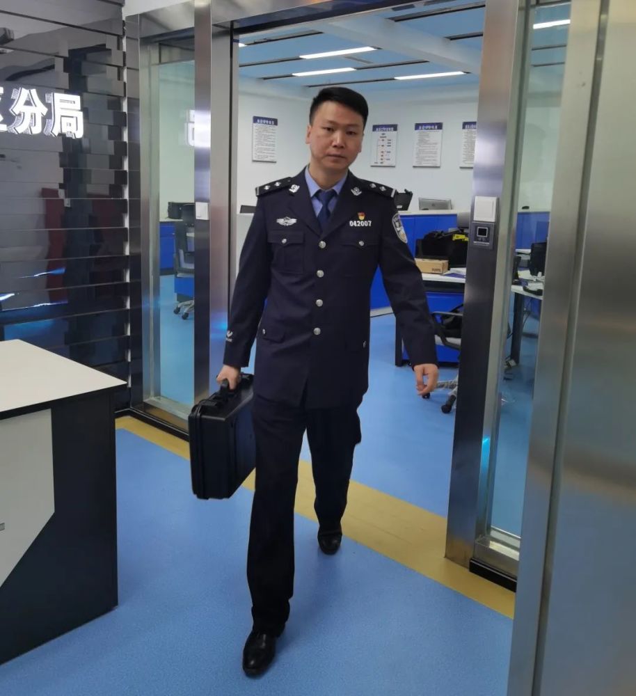 发扬三牛精神网警破案能手范海