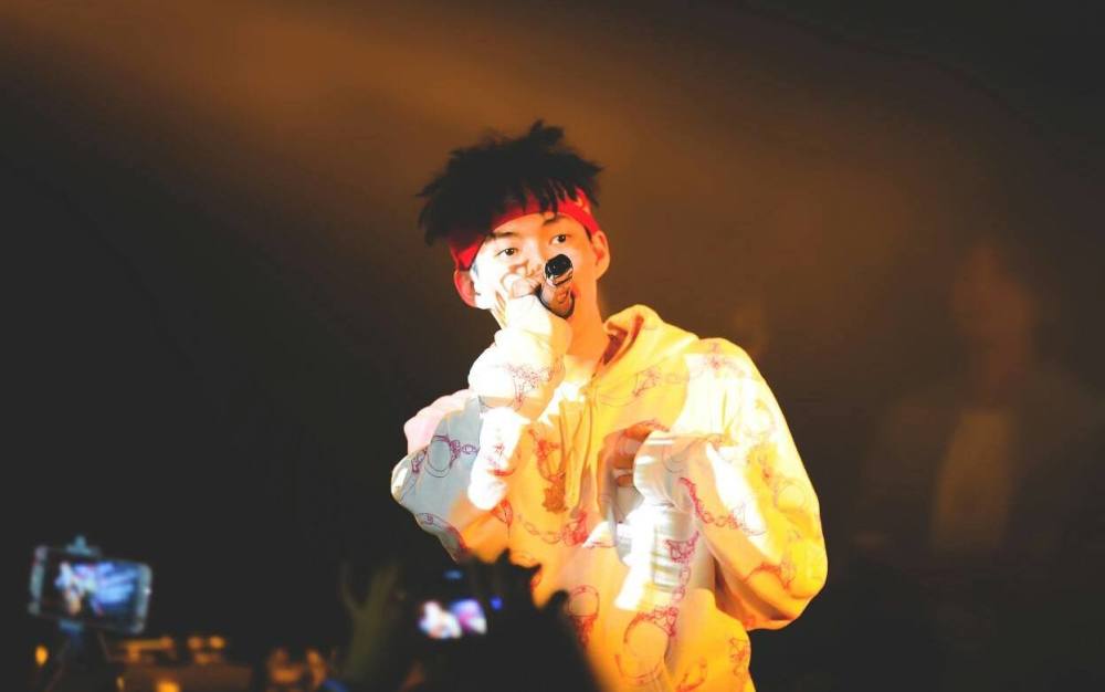 因新歌被骂贝贝自嘲mc跑题aka空壳