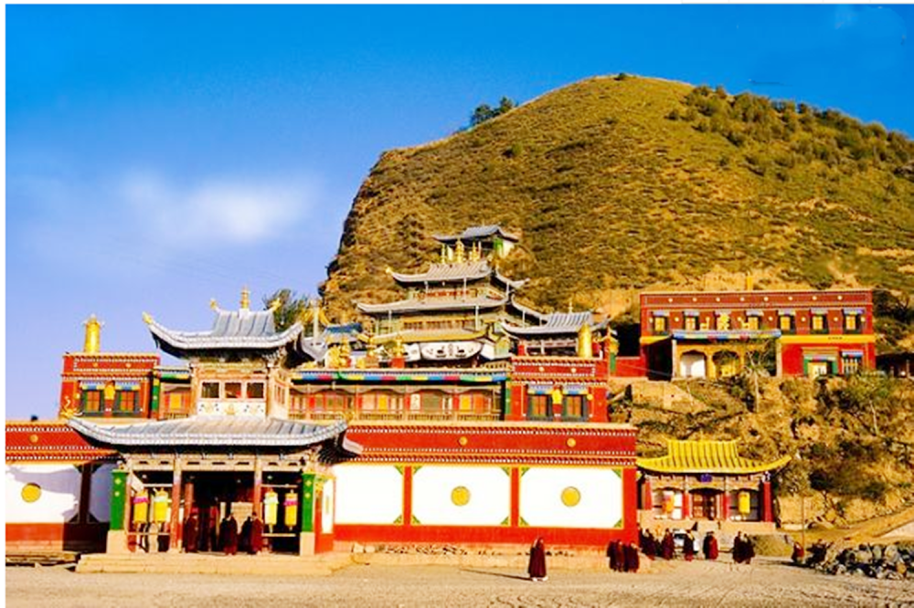 青海省内的四大名寺,其中一座是青海最古老的藏佛寺之一