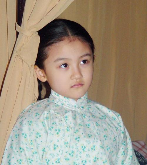 有关,体态和气质好的人,整体感观会更加分,因此孩子从小要加强锻炼