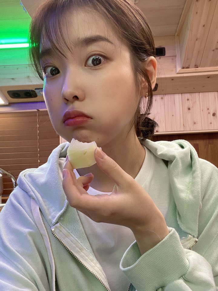 精选iu自拍每一张都美美哒