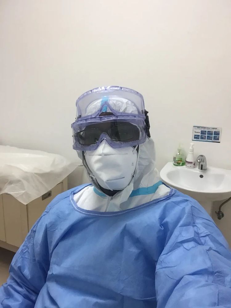 杰西医生到隔离酒店当志愿者